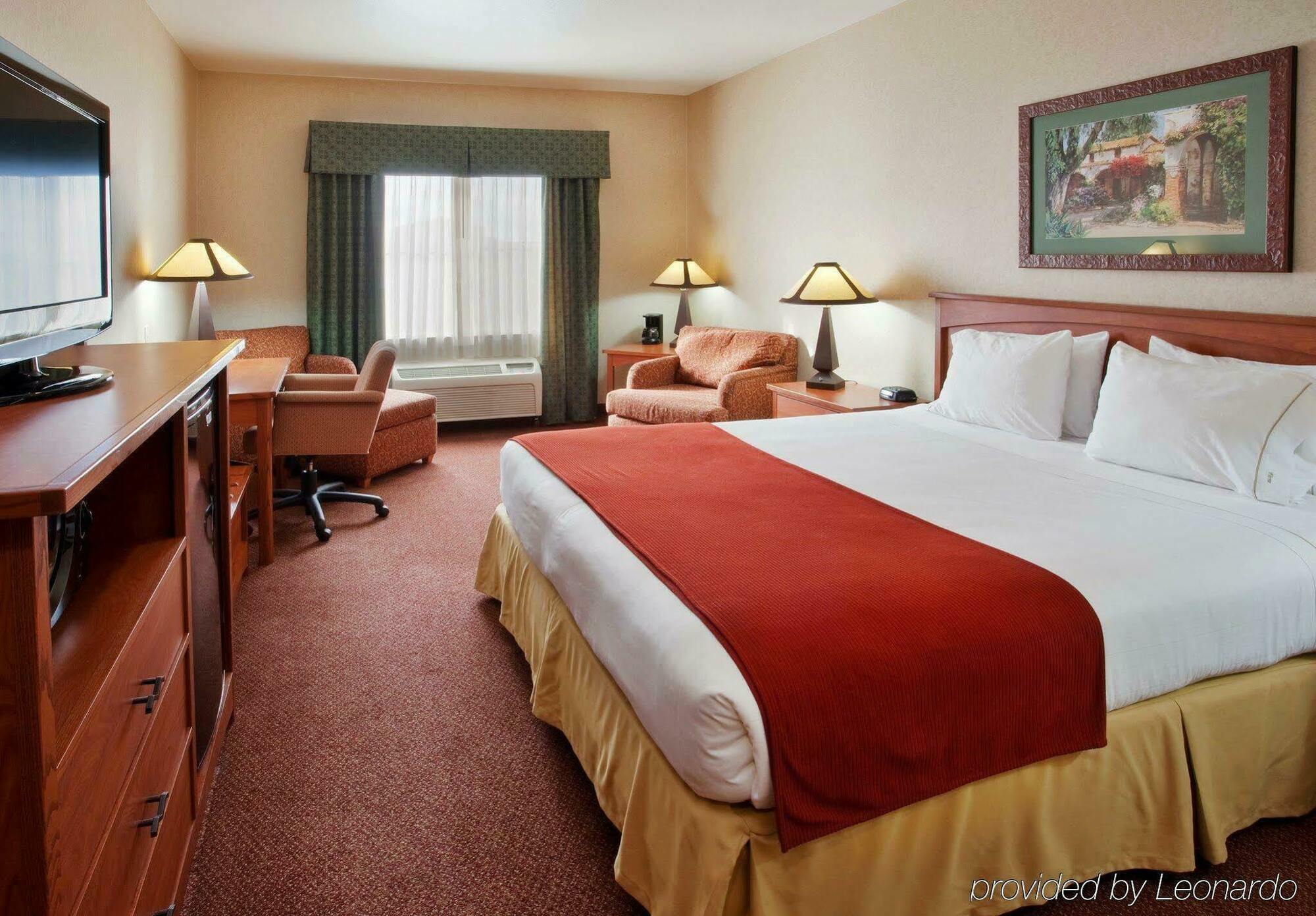 Holiday Inn Express Hotel & Suites Manteca By Ihg Exterior foto