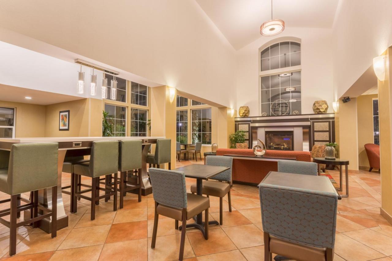 Holiday Inn Express Hotel & Suites Manteca By Ihg Exterior foto