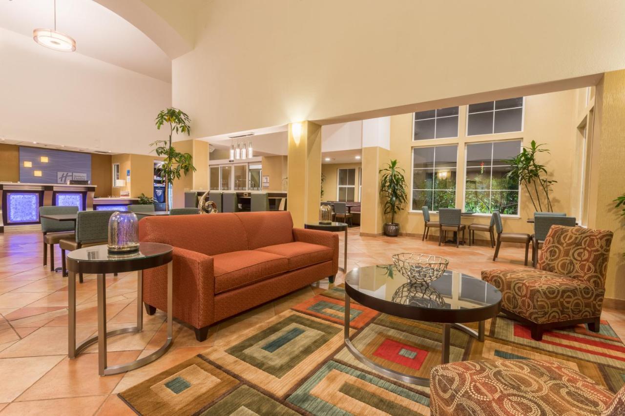 Holiday Inn Express Hotel & Suites Manteca By Ihg Exterior foto